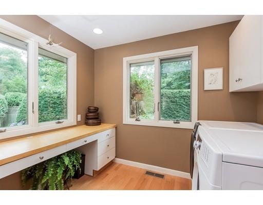 85 Tennyson Dr