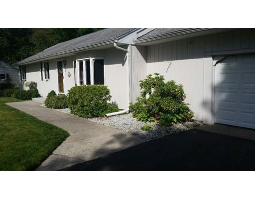 26 Meadowbrook Rd