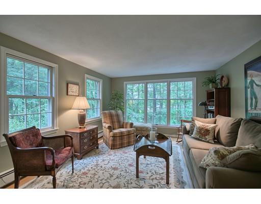 4 Whippletree Ln