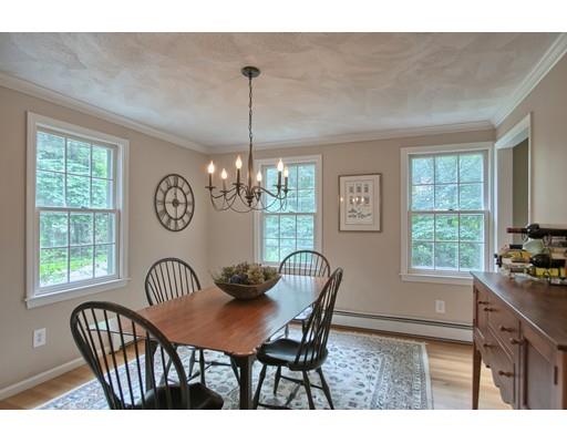 4 Whippletree Ln