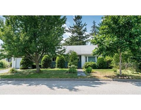 86 King Philip Rd