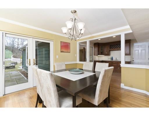 3 Juniper Ln