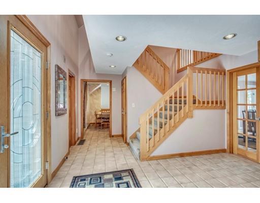 104 Angelica Dr