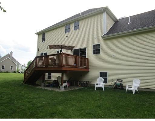 For Sale: 23 Haywood Cir Mendon, MA 01756
