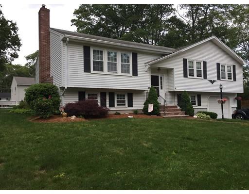 32 Country Club Ln #B