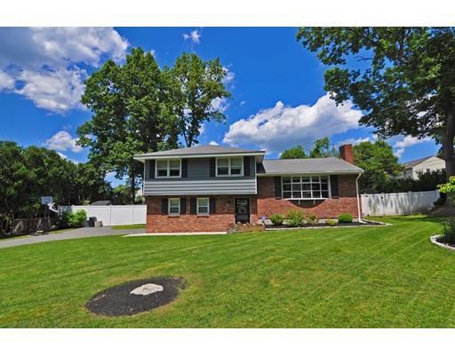 32 Country Club Ln #B