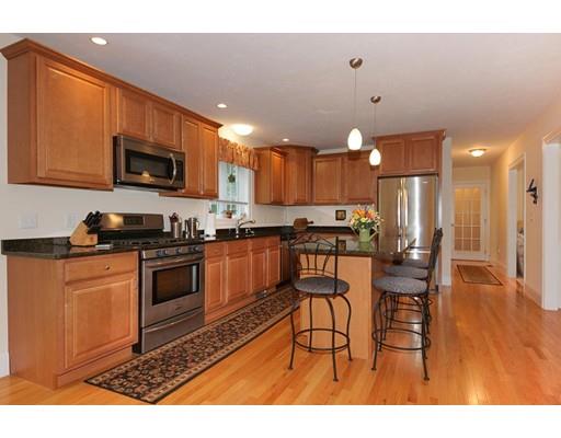 6 Holly Dr