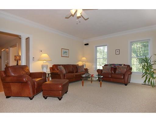 6 Holly Dr