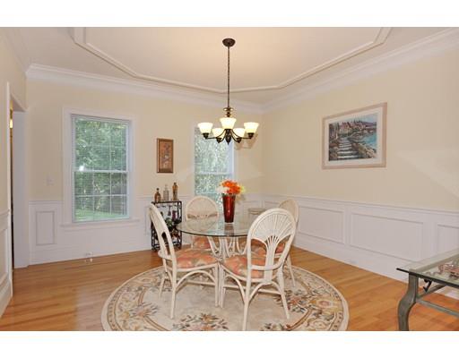 6 Holly Dr