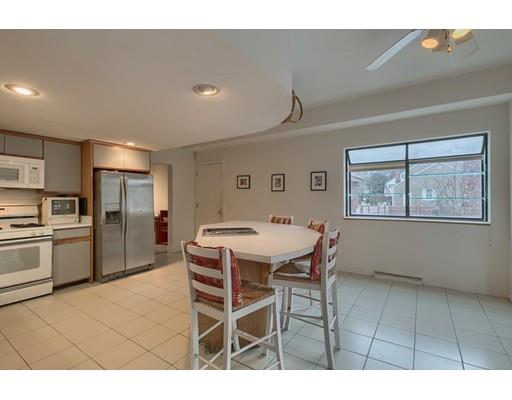 10 Braemoor Woods Rd #209