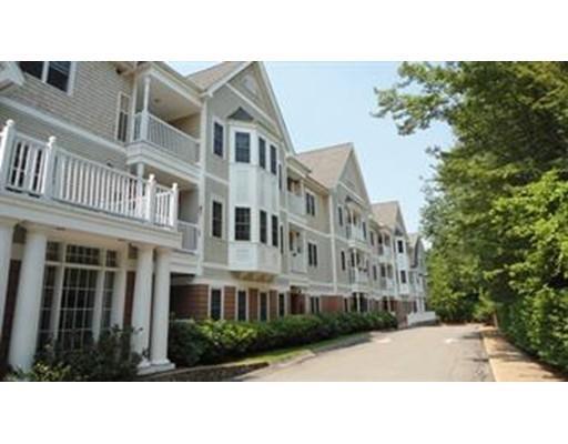 190 Chickering Rd #208D