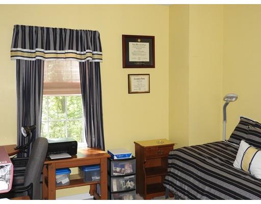 190 Chickering Rd #208D