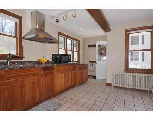 21 Maple St, Westford MA 01886