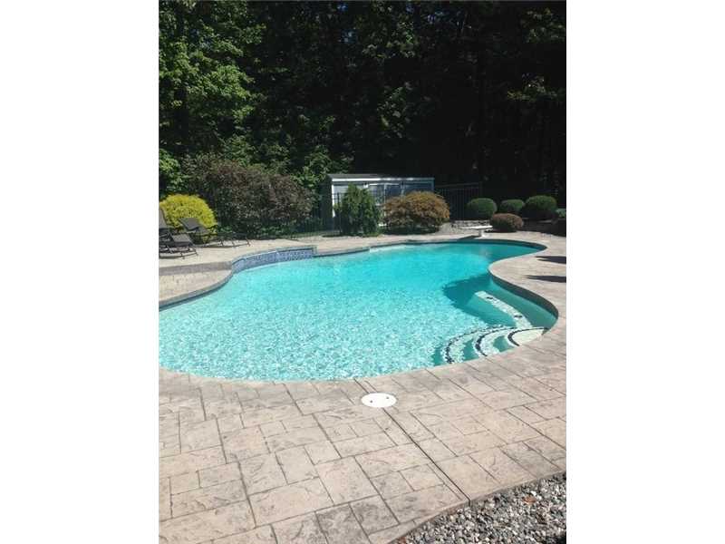 6 Ox Bow Dr