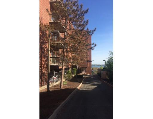 12 Chancery Ct #208