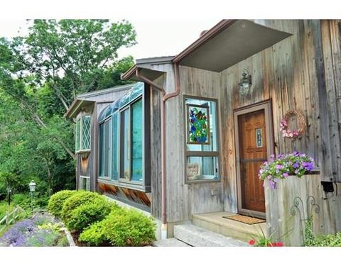 61 Eden Rd