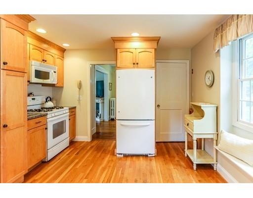 For Sale: 68 Highland Ave Lynnfield, MA 01940
