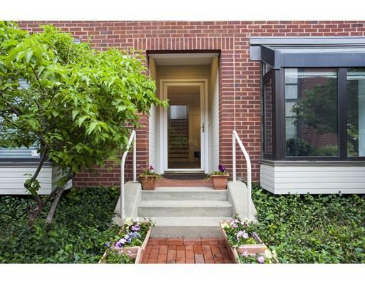 27 Shipway Pl #27