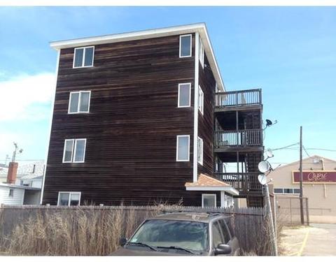 7 Pleasant St #1
