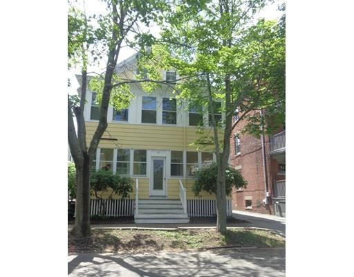 7 Roslyn Street Ct