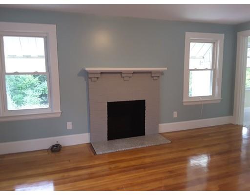 71 Emmett St