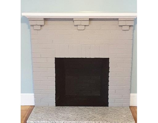 71 Emmett St