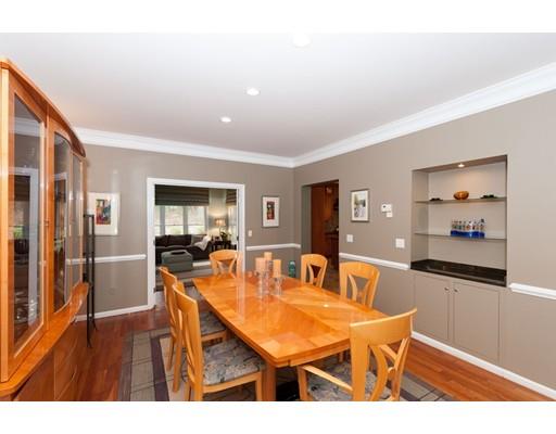 10 Windsor Dr
