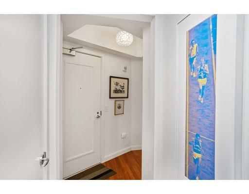 88 Kingston St #1F