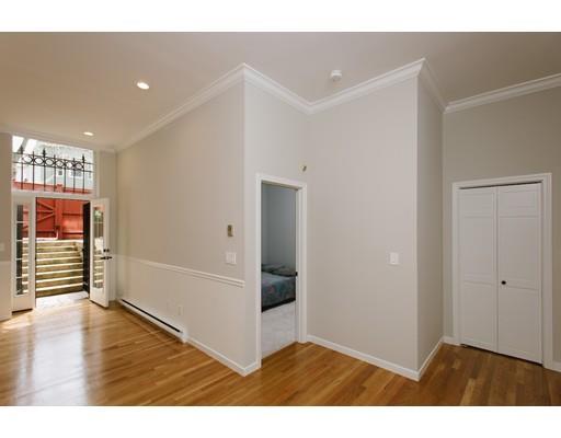 64 Gates St #1