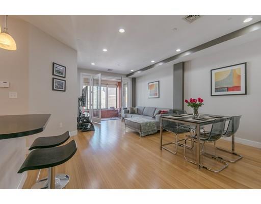 152 Old Colony Ave #7