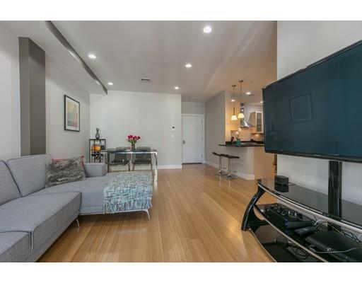 152 Old Colony Ave #7