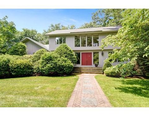 65 Newbridge Rd