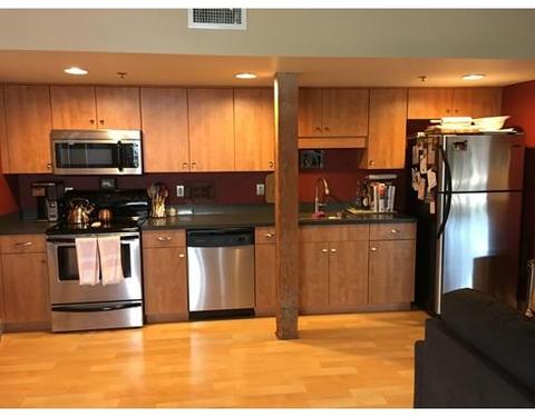 221 Oak St #6-22
