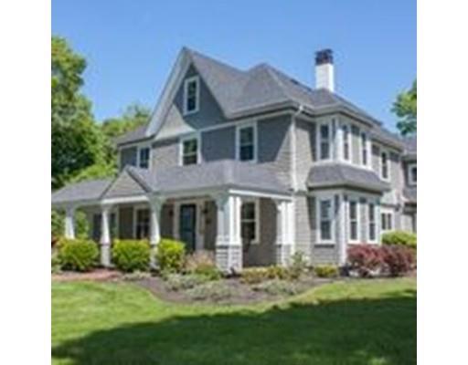 50 Bayberry Ln