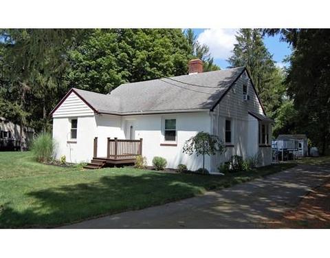 15 Paddock Rd