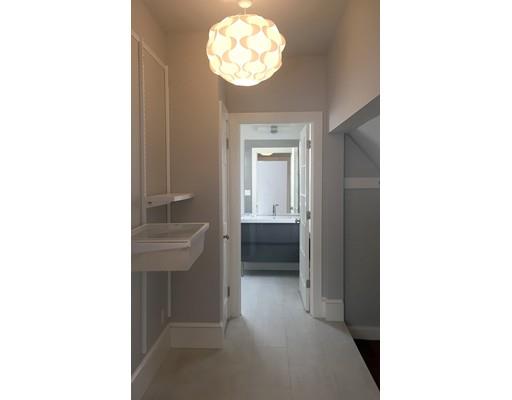 39 Columbia St #1