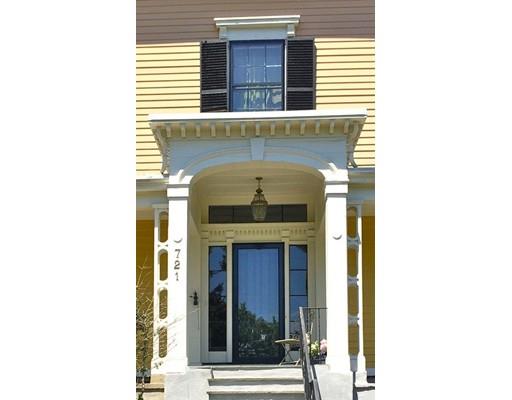 721 Pleasant St