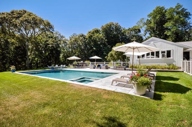 426 Menauhant Rd