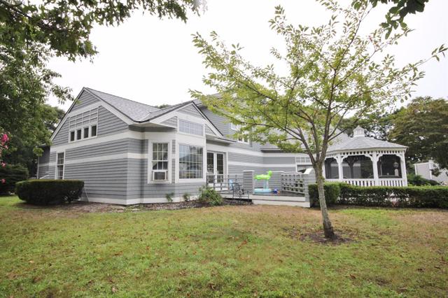 426 Menauhant Rd