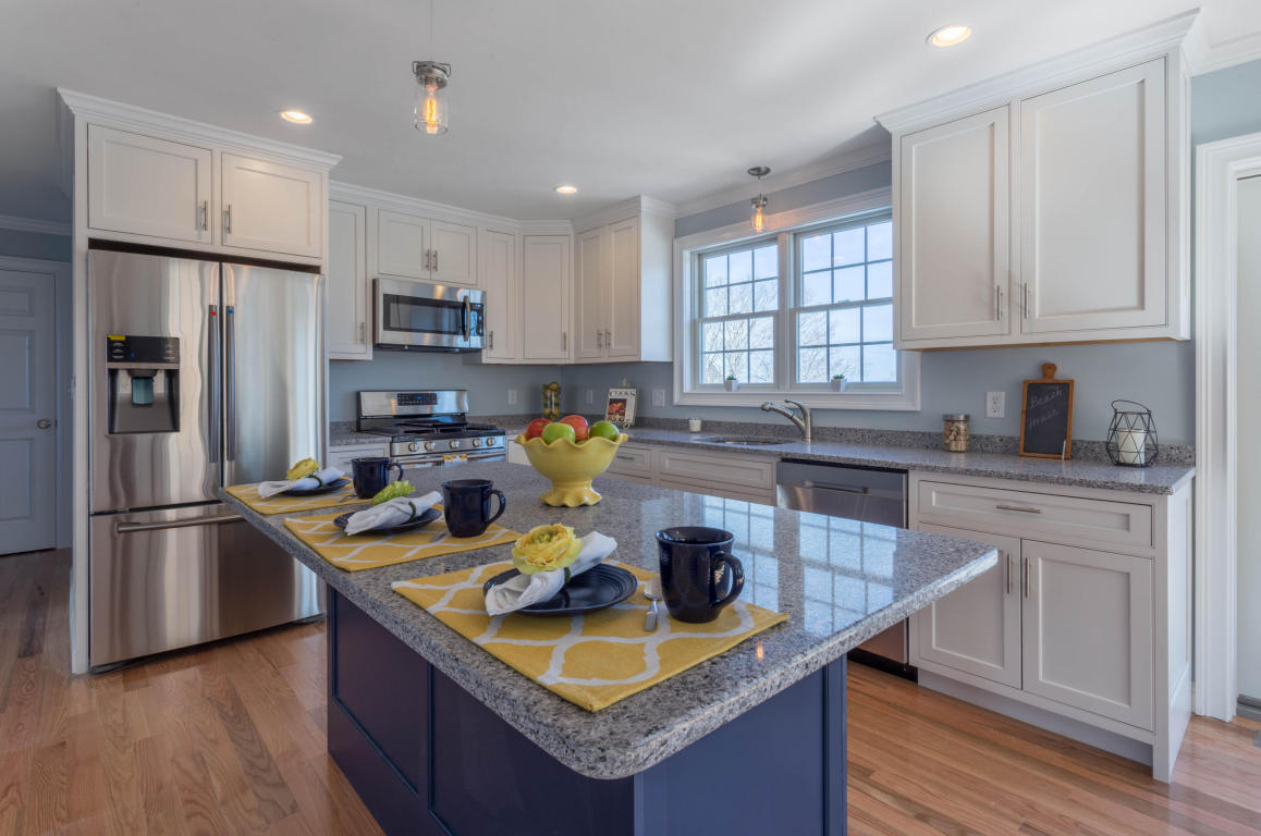 5 Brewster Ln