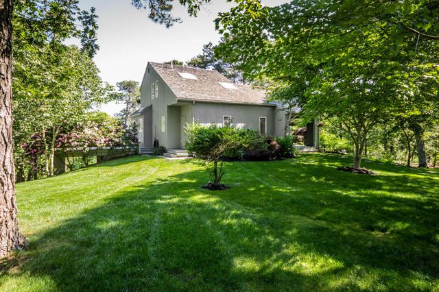 31 W Tisbury Rd