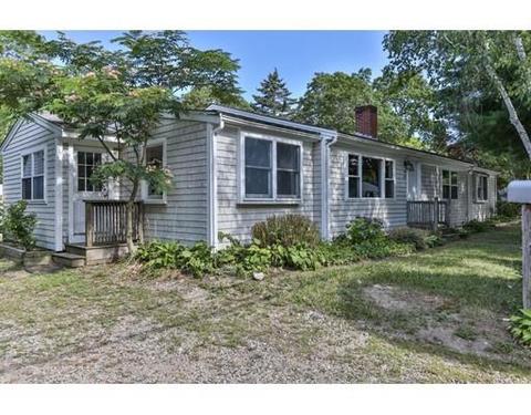 11 Croyden Dr