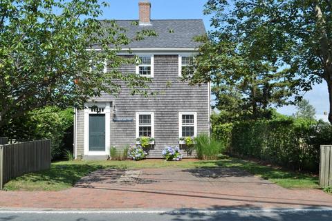 11 Vestal St