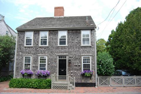 11 Vestal St