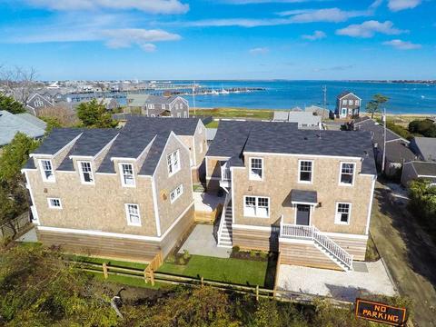 7 Wood Lily Rd