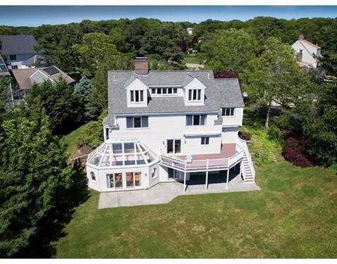 8 Naushon Rd