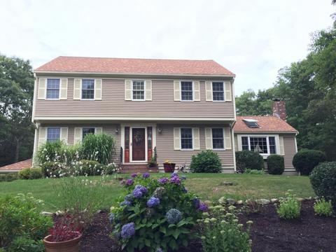11 Bay Cliff Cir