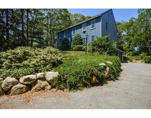 32 Tupper Ave