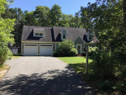 89 Wayland Rd