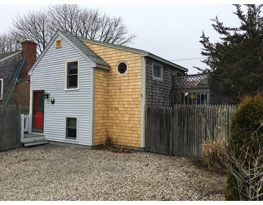 5 Evergreen St